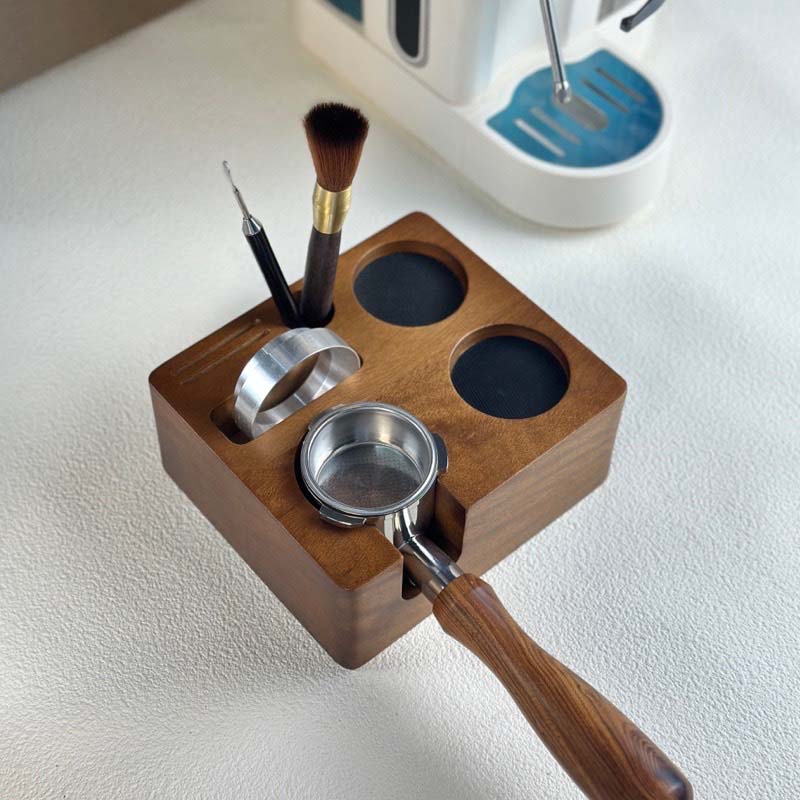 Grinder with a pour-over setup